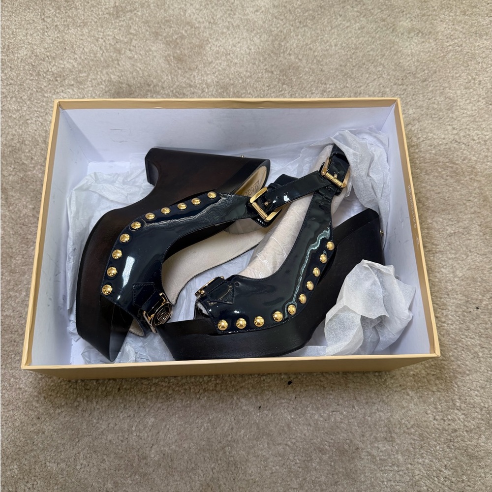 MICHAEL Michael Kors NIB Brand New Never Worn Black and Gold Wedge Heels